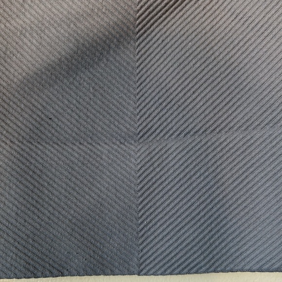 NIKIBIKI Set of 3 Seamless Chevron Ribbed Crop Top - Picture 12 of 17